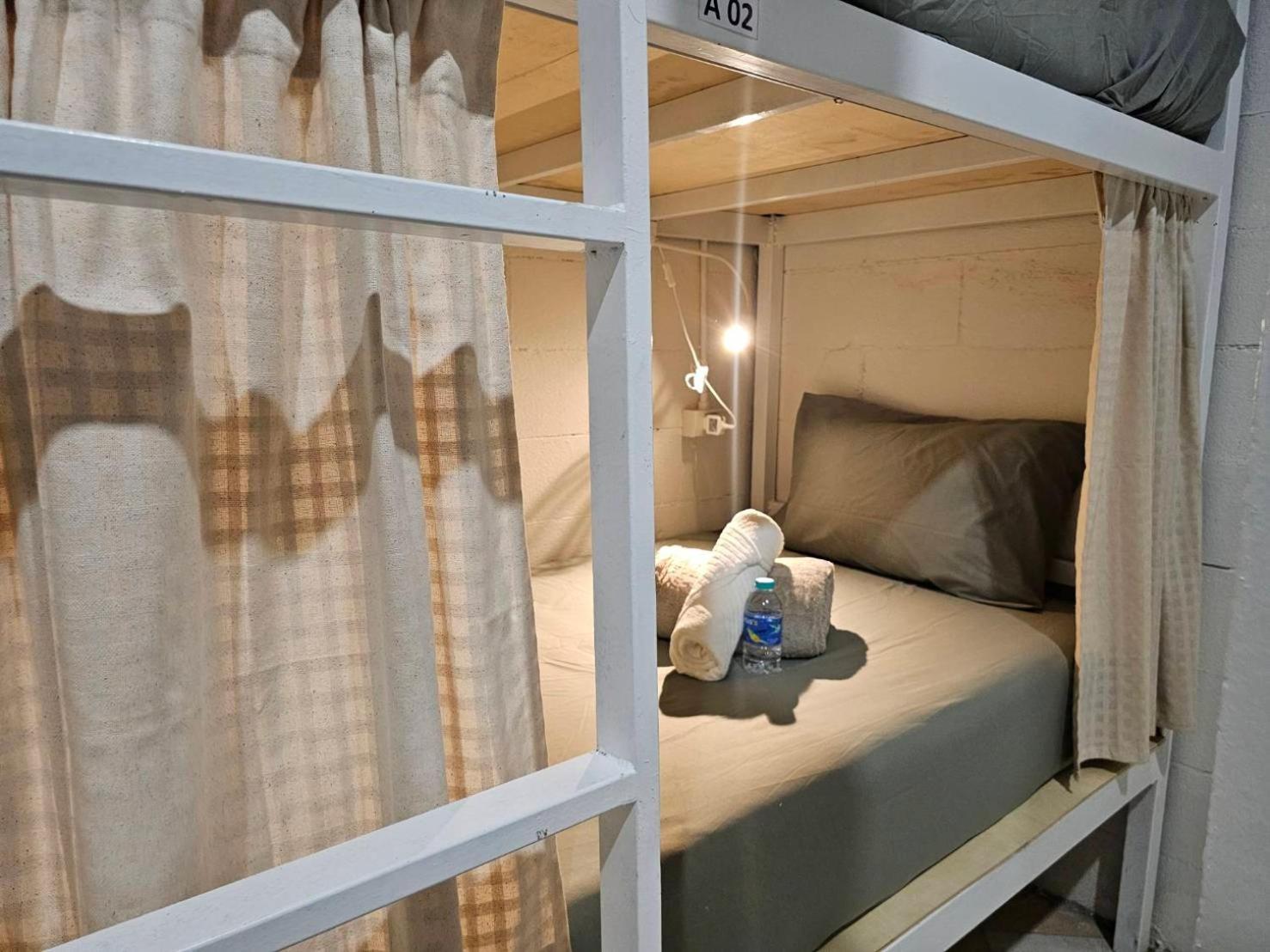 Hao Norn Hostel Thong Sala Bagian luar foto