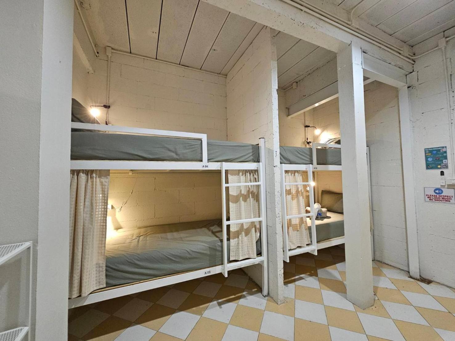 Hao Norn Hostel Thong Sala Bagian luar foto