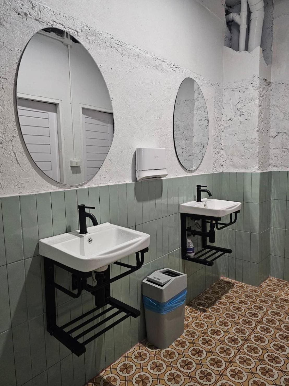 Hao Norn Hostel Thong Sala Bagian luar foto