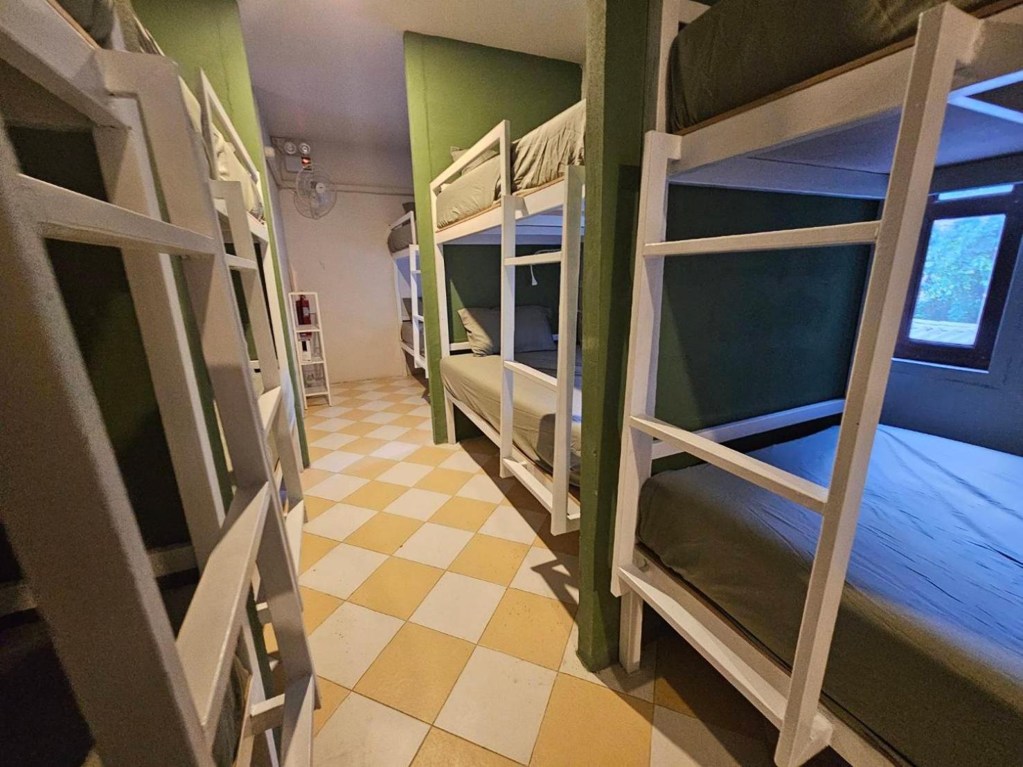 Hao Norn Hostel Thong Sala Bagian luar foto