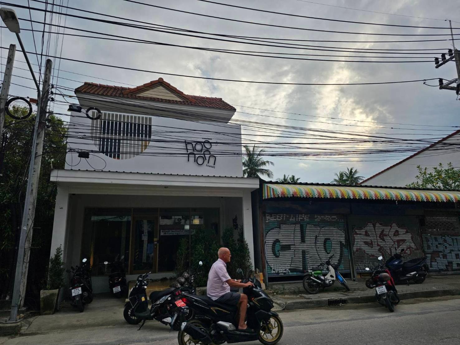 Hao Norn Hostel Thong Sala Bagian luar foto